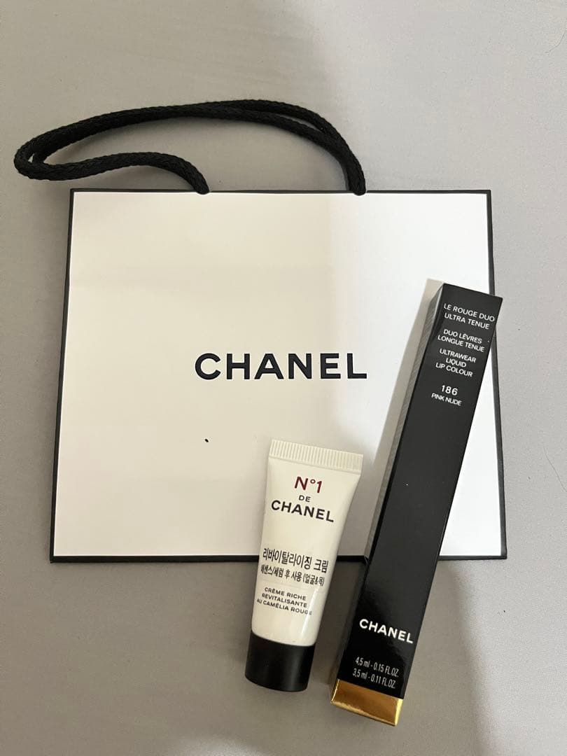 CHANEL ル ルージュ デュオ ウルトラ トゥニュ 186ピンクヌード