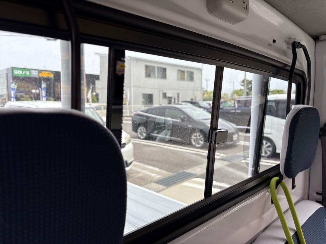 サンバーTT2 開閉式後部窓