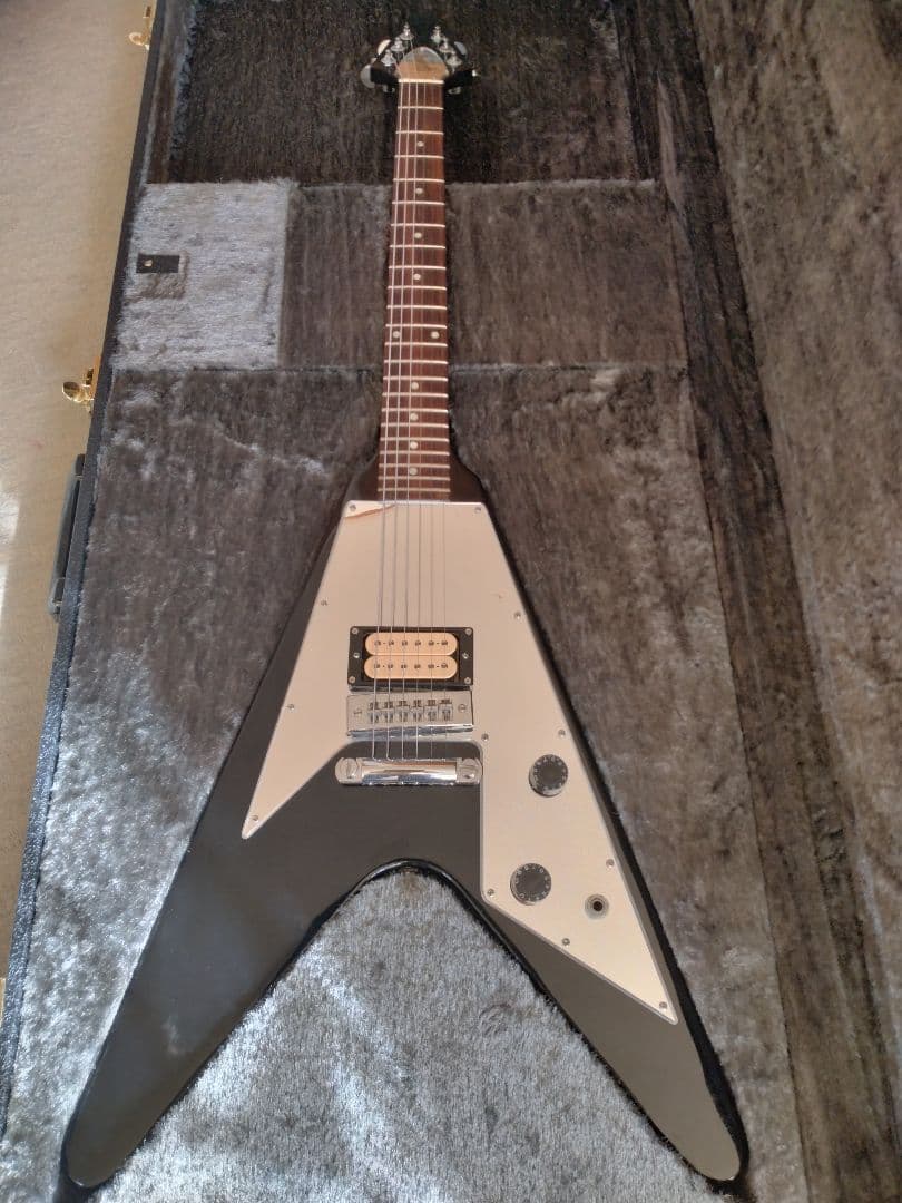 ギブソンフライングV ポールスタンレー ハードケース付 - メルカリ