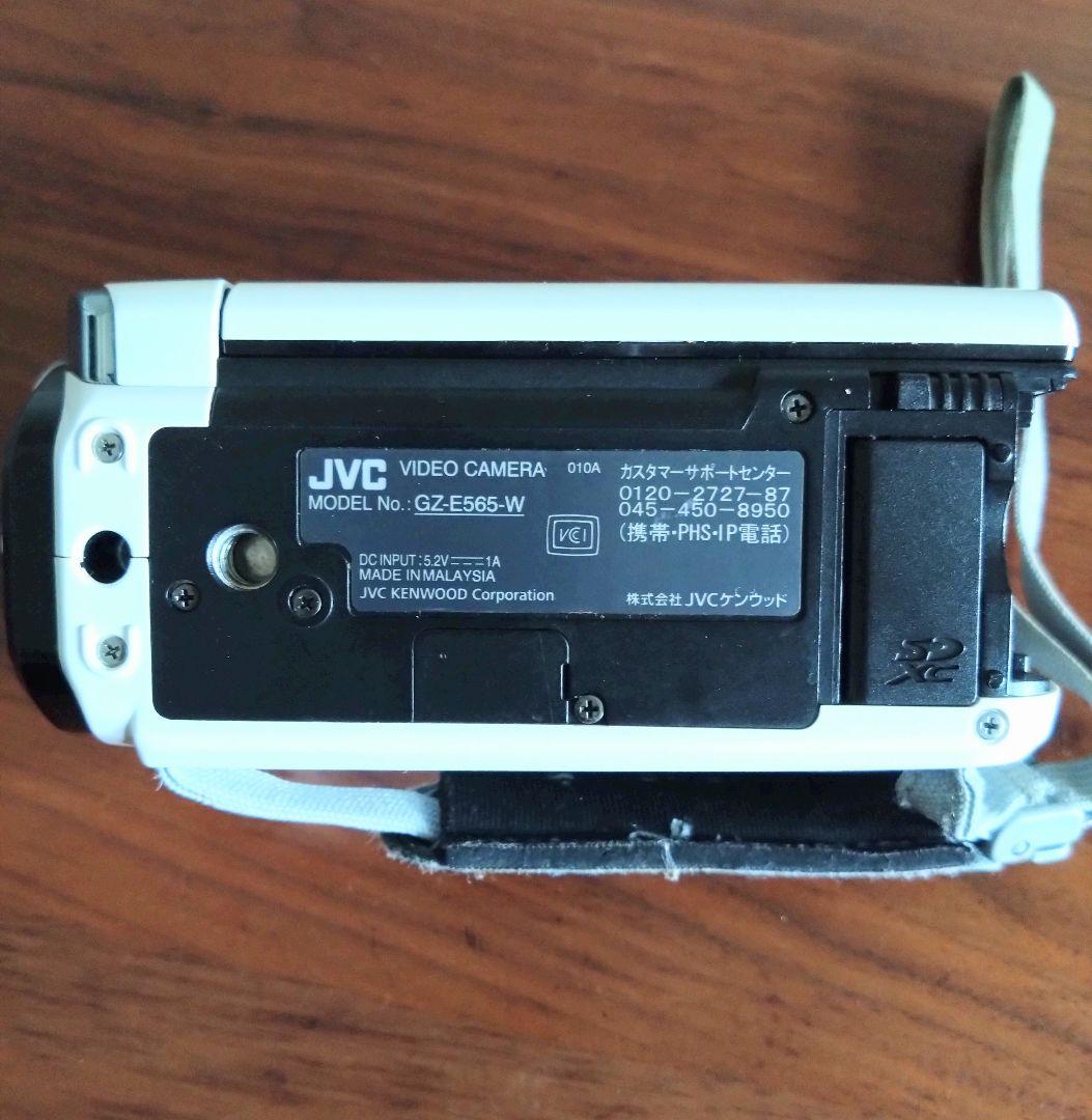 ジャンク品】JVC Everio ビデオカメラ GZ-E565 ホワイト - メルカリ