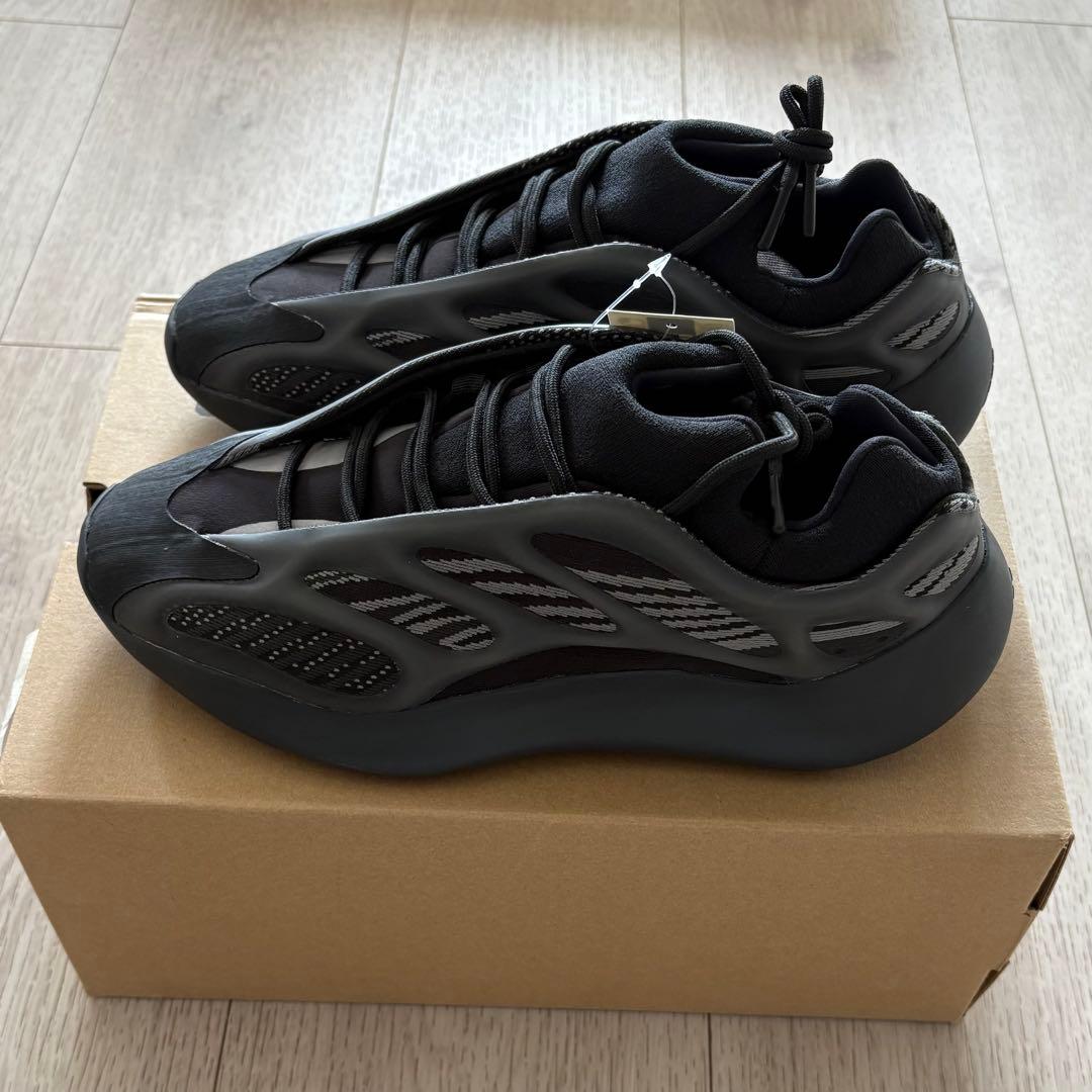 1日限定値下げ‼️ adidas yeezyスニーカー　28.0cm