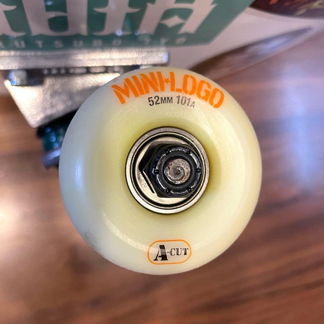 美品 サンダートラック ニンジャ ハビタット スケートボード スケボー