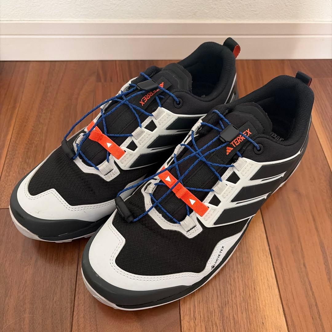 adidas テレックス スカイチェイサー GORE-TEX ハイキング