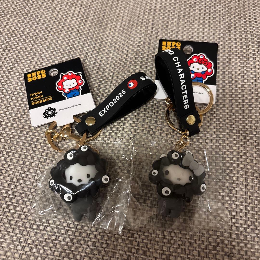 万博会場限定　サンリオ　ミャクミャク黒　キティ＆ポチャッコセット