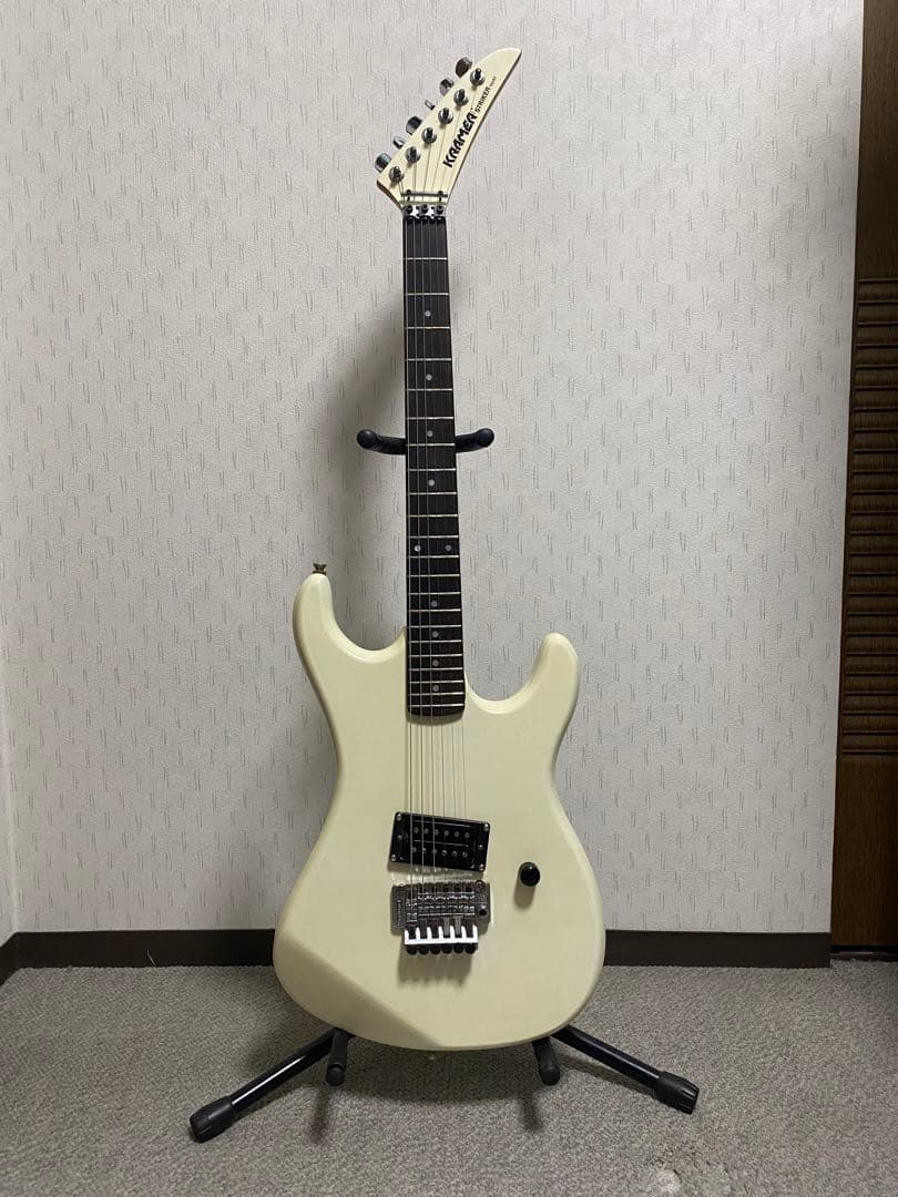 KRAMER STRIKER 100ST ホワイト エレキギター