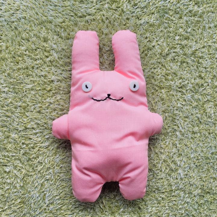 うさぎのぬいぐるみ　ピンクのフニータ
