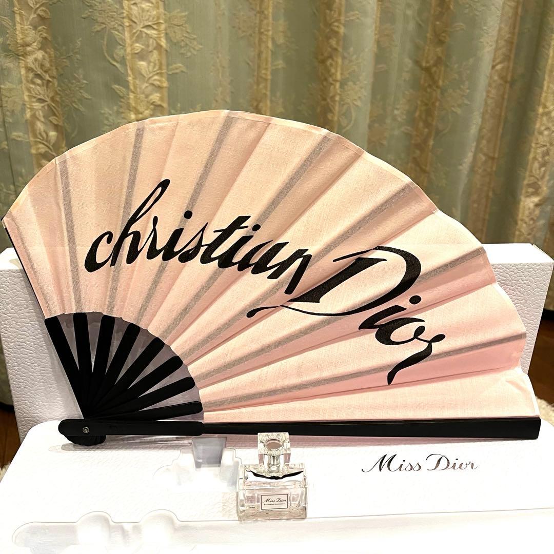 ✨新品未使用✨2点セット✨Dior ディオール 香水（Miss Dior） 扇子