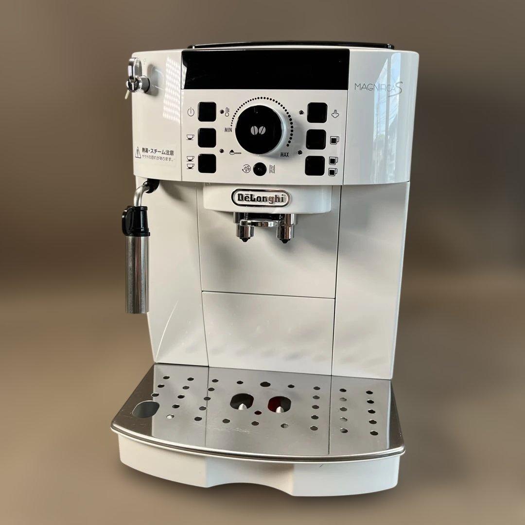 デロンギマグニフィカS コンパクト全自動コーヒーマシン　ECAM22112