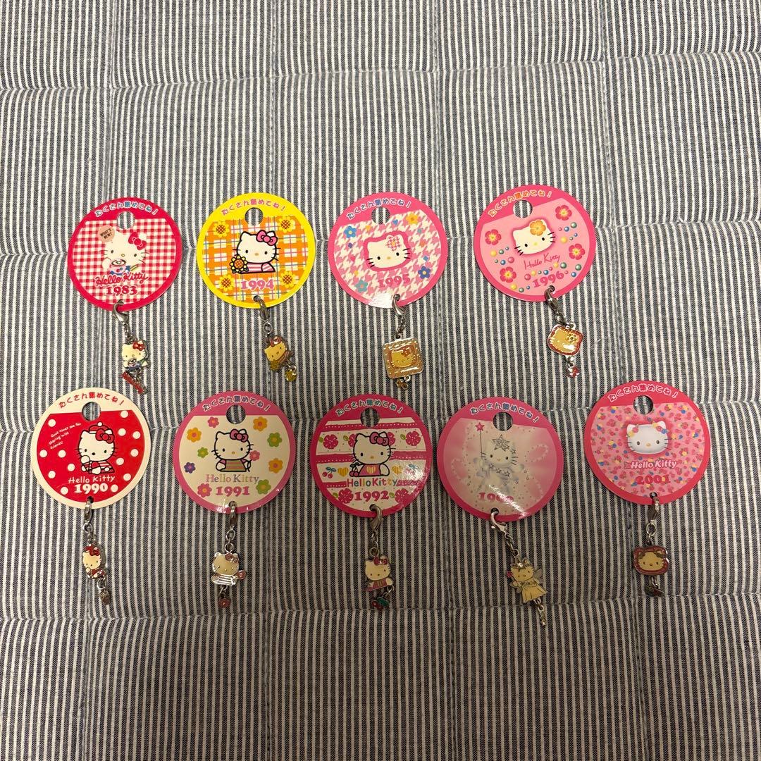 ハローキティ　ヒストリーチャーム　まとめ売り sanrio（サンリオ） ハローキティ45周年 ヒストリカルアクリルチャーム