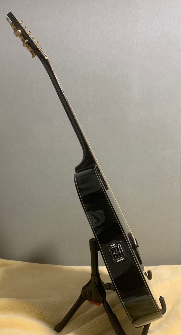 T*i様 【傷あり】K. Yairi エレアコ 型番不明 サウンドホール無し 黒