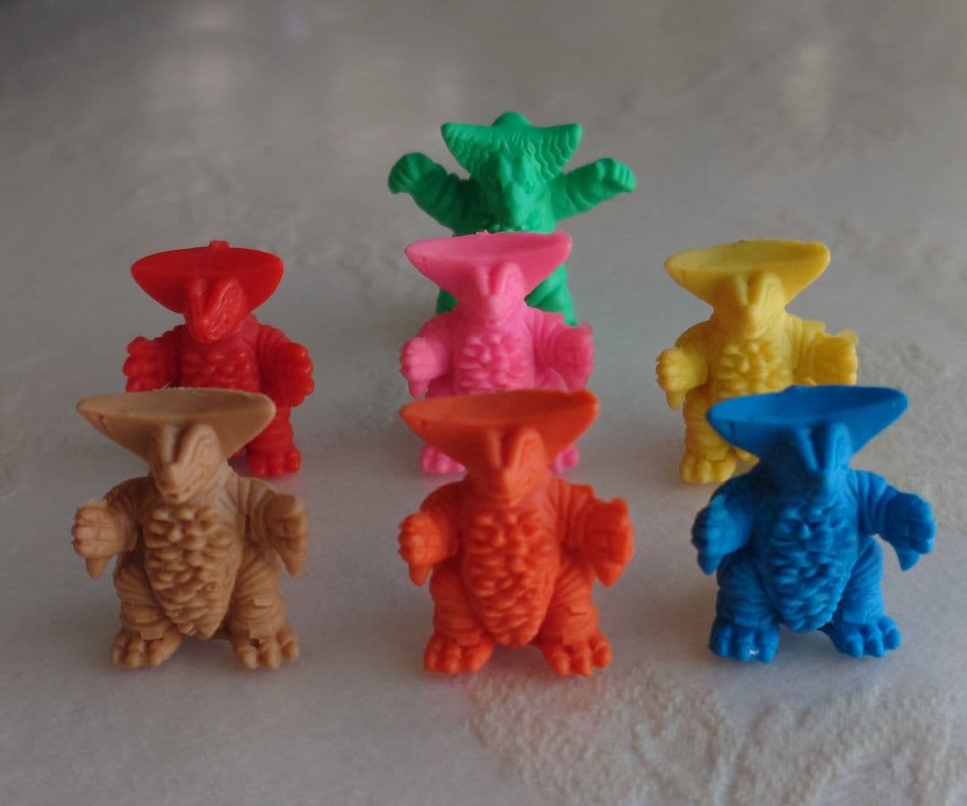 ウルトラマン 怪獣 消しゴム ゴモラ ポピー 丸越 レア - メルカリ