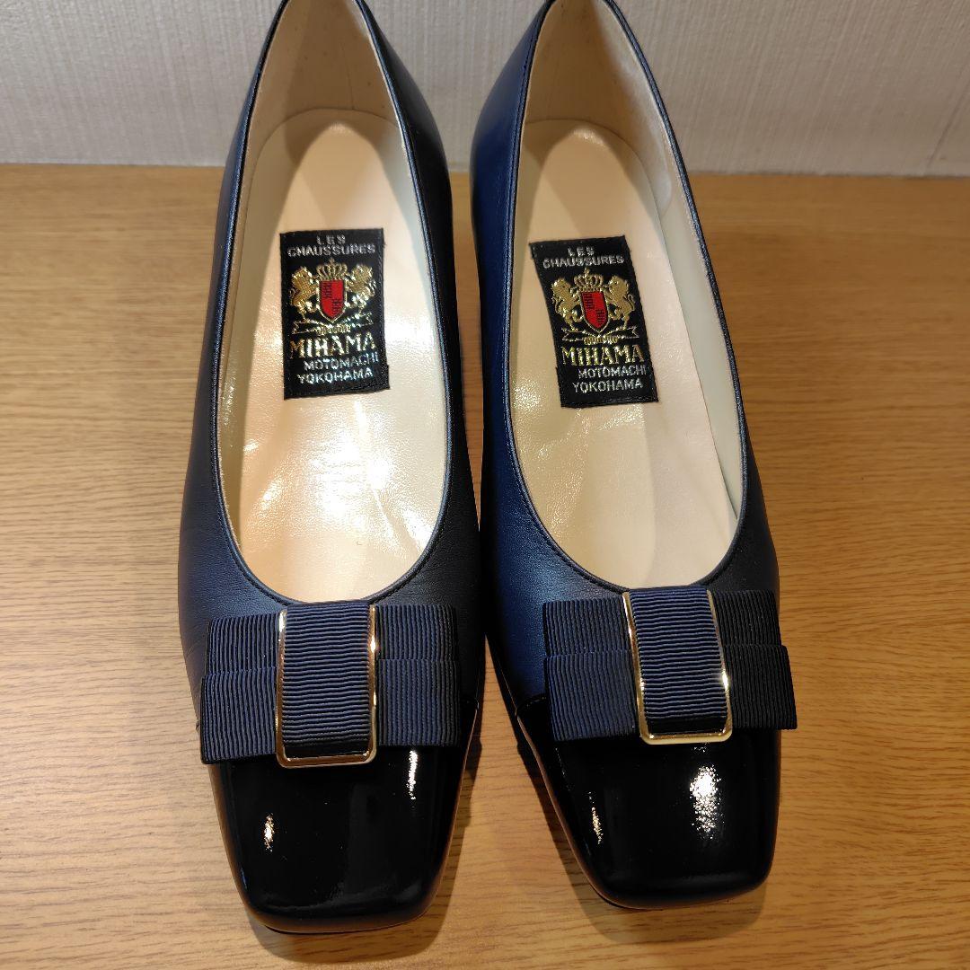 ミハマのエナメルパンプス。ネイビー ミハマ 公式オンラインショップ