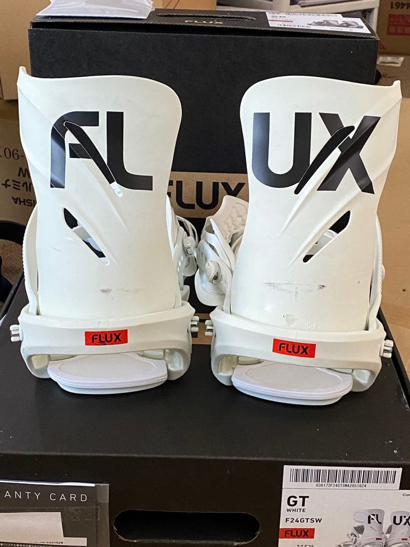 FLUX GT ホワイト スノーボードビンディング S