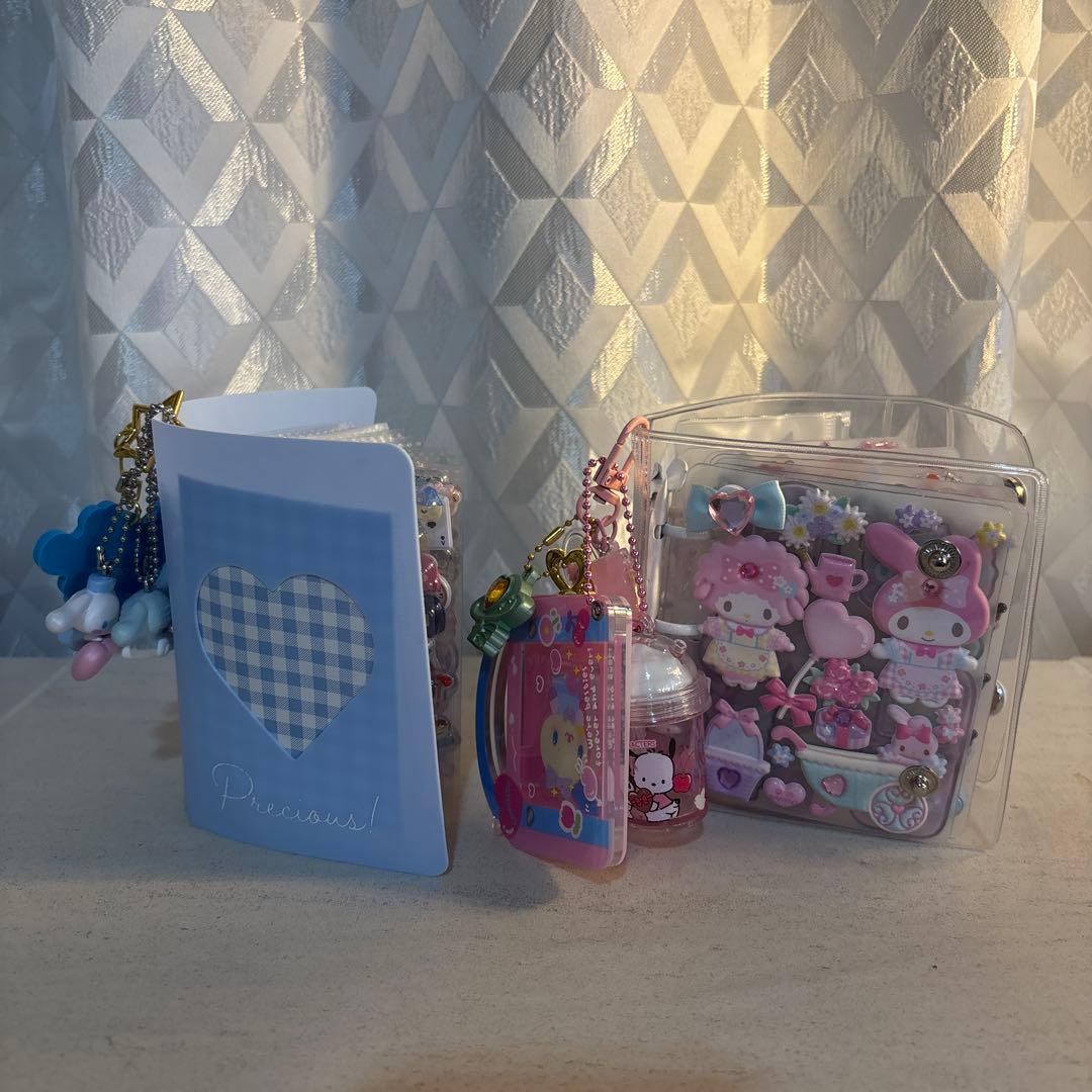 【シール大量】シール帳完成品2冊＋シール未開封20点以上+開封済み10点以上