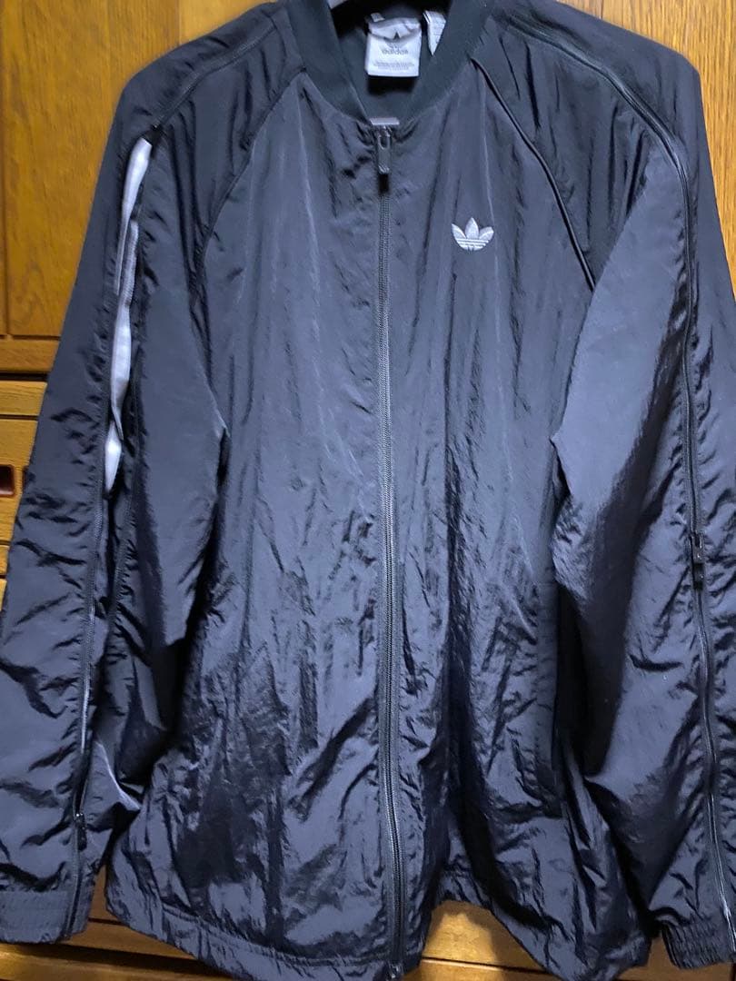 2025最新！adidas オリジナルス　ナイロンセットアップ　XL