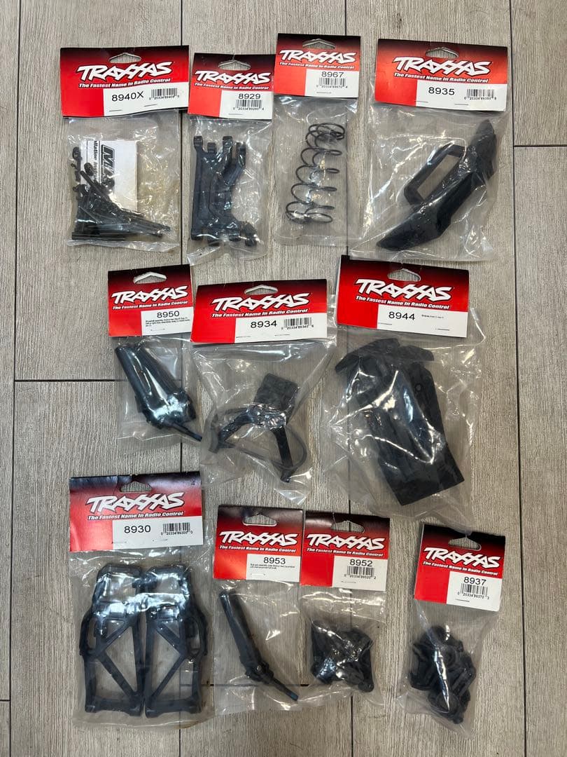 Traxxas ラジコンパーツセット 8935 8967 8929 など Traxxas ラジコンパーツセット 8935 8967 8929 など - メルカリ