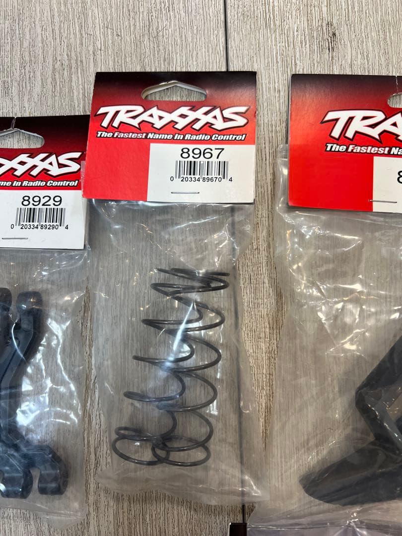 Traxxas ラジコンパーツセット 8935 8967 8929 など - メルカリ