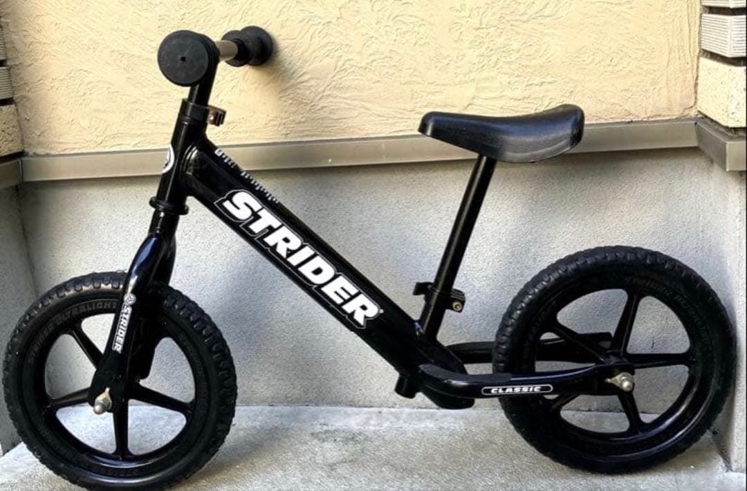 ストライダー STRIDER CLASSIC バランスバイク 12 黒ブラック - メルカリ