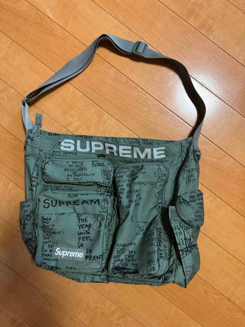 早い者勝ち‼️ Supreme Field messenger bag