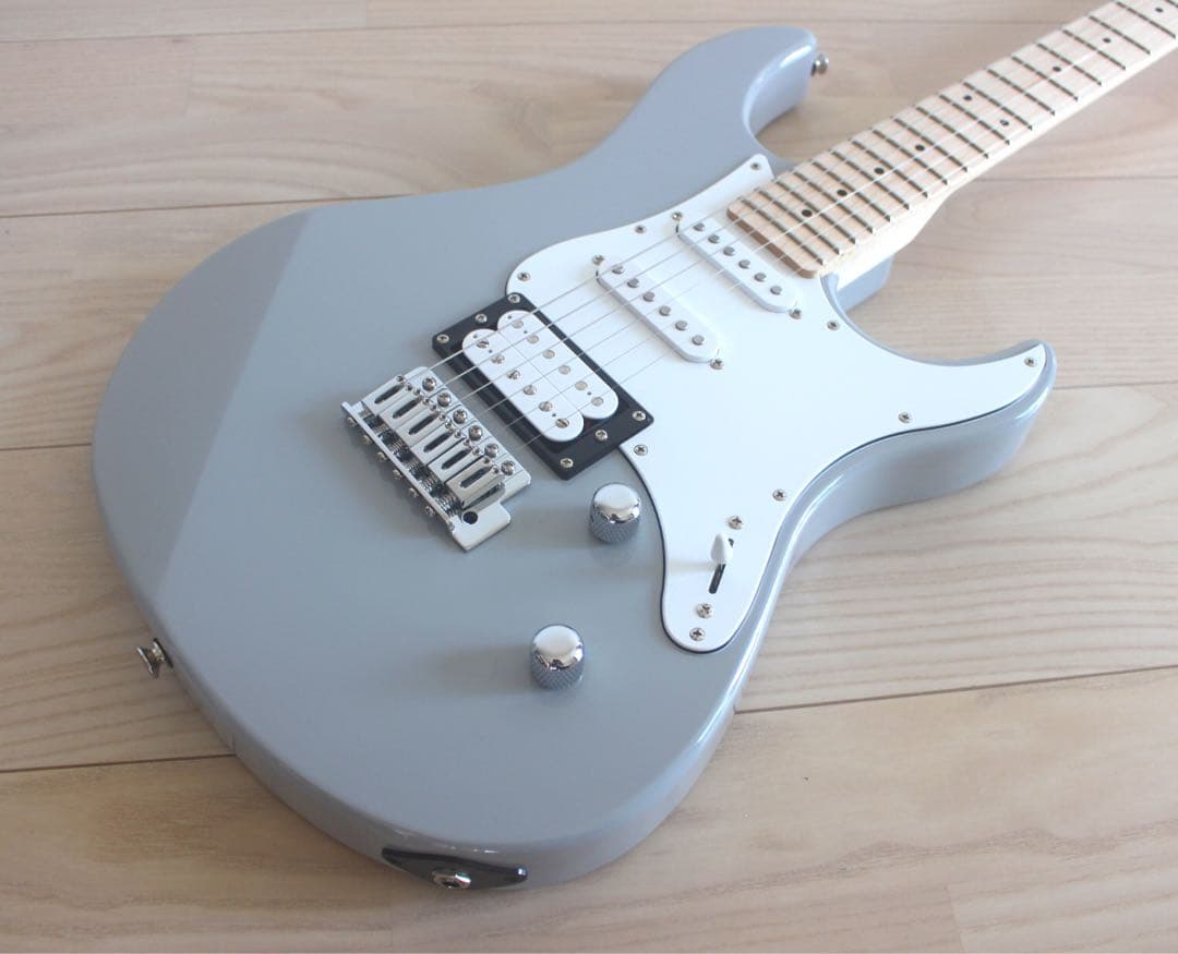 ぼっち・ざ・ろっく!］後藤ひとり PACIFICA 112 パシフィカ