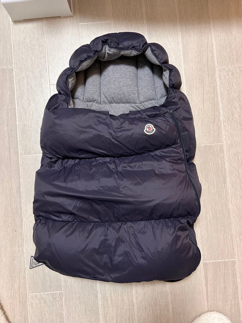 o*r様 モンクレール　ベビー　防寒　MONCLER おくるみ Amazon | [モンクレール] おくるみ ベビーキャリア ベビー ユニ