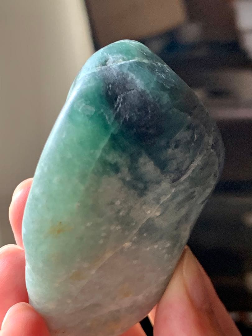 糸魚川ひすい極上の海石　翡翠　原石　翡翠　鉱物標本　コン沢　水石　根付　青翡翠 今日のヒスイは、 「色々な産地の青翡翠」です😁 青ヒスイと言えば有名