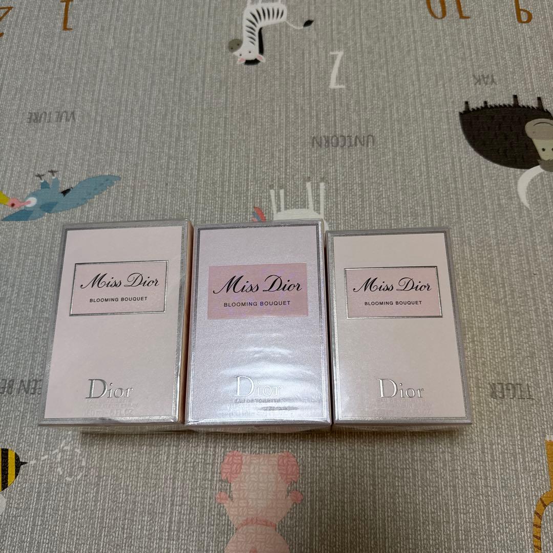 Miss Dior BLOOMING BOUQUET 3本セット