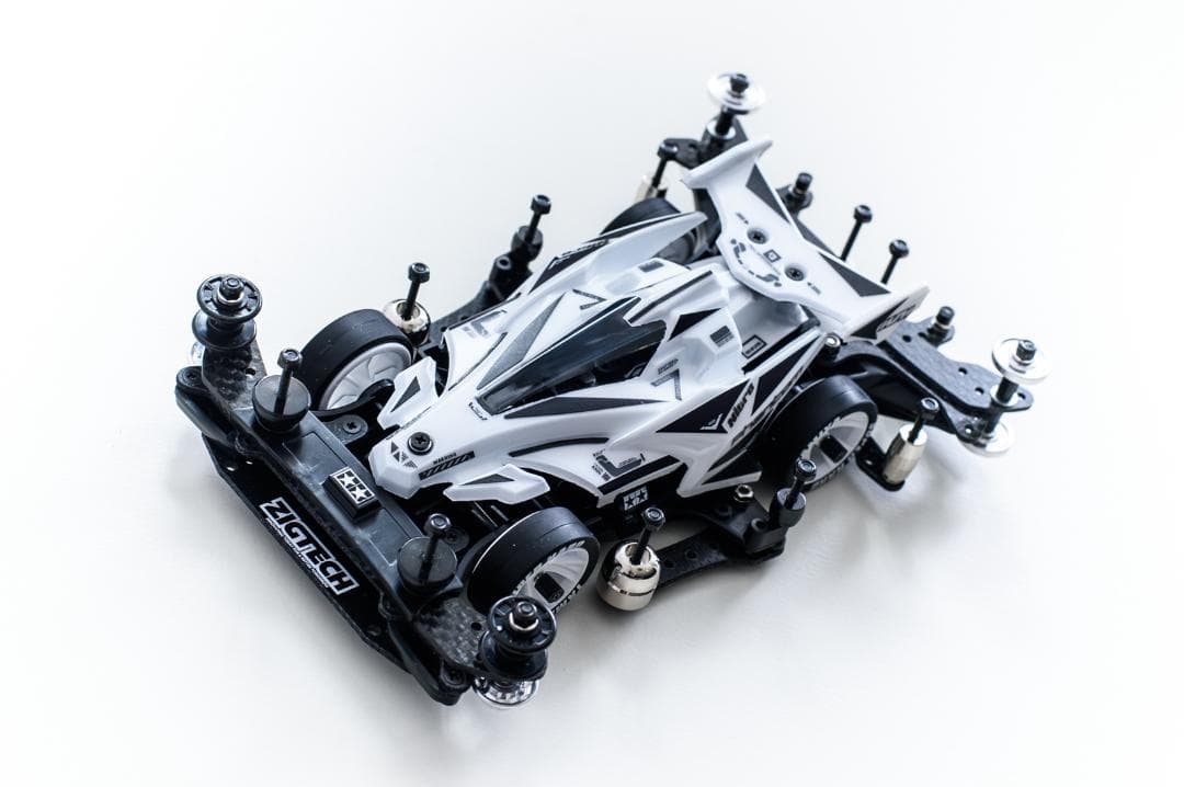 限定☆ミニ四駆完成品☆アバンテMk3 WHフルベアリング/ポリカボディ未