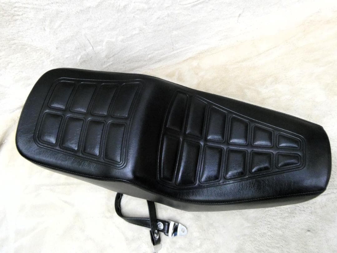 GN125 純正柄 タックロール シート /GN125H GN125-2F - メルカリ