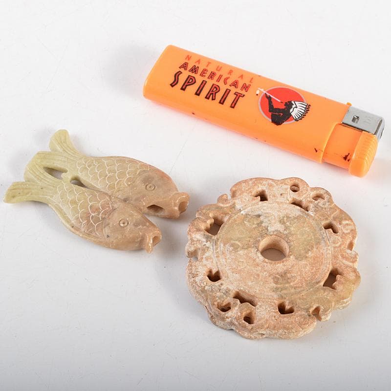 中国 玉石彫刻 双魚刻 神獣刻 根付 玉器 玉珮 2点 時代箱付 V R7227