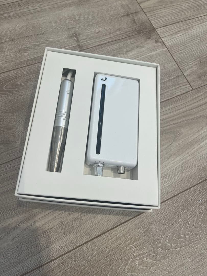 シャレドワケビン　ネイルマシーン