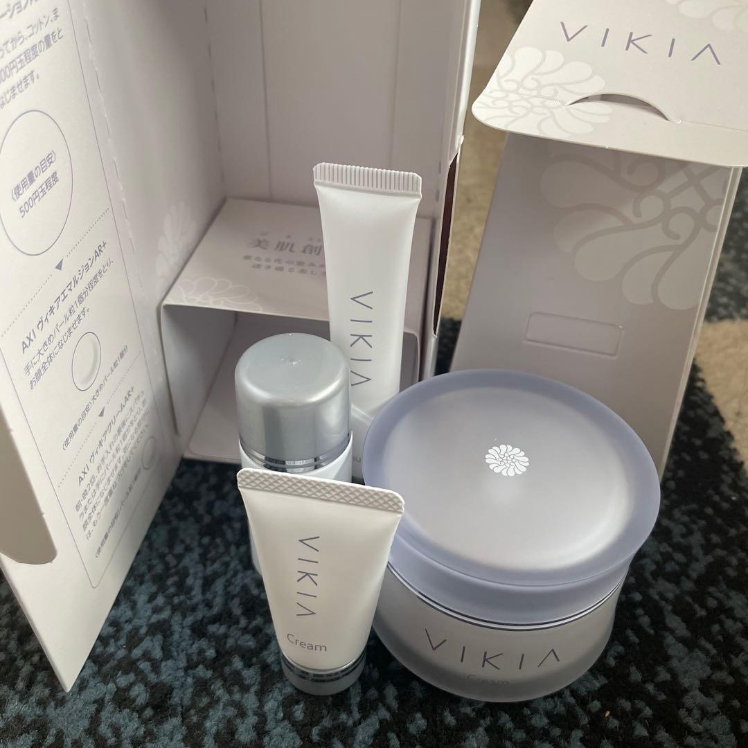 VIKIA スキンケアセット 楽天市場】【最強翌日配送】【2％OFFクーポン＋ポイント3倍】クオレ