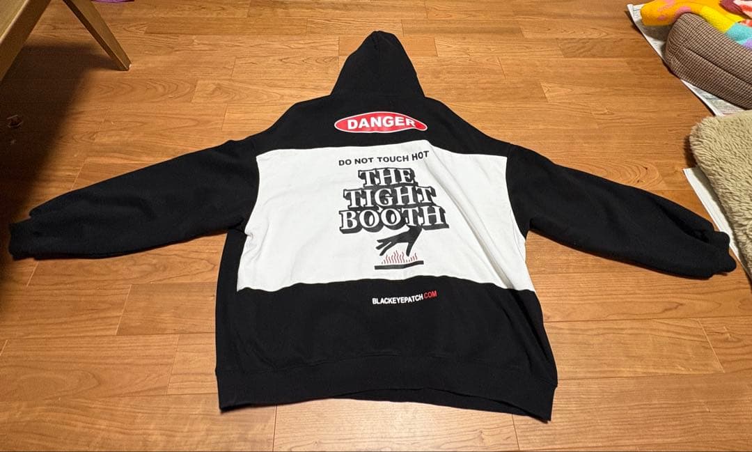 tightbooth BlackEyePatch 限定コラボパーカー - メルカリ