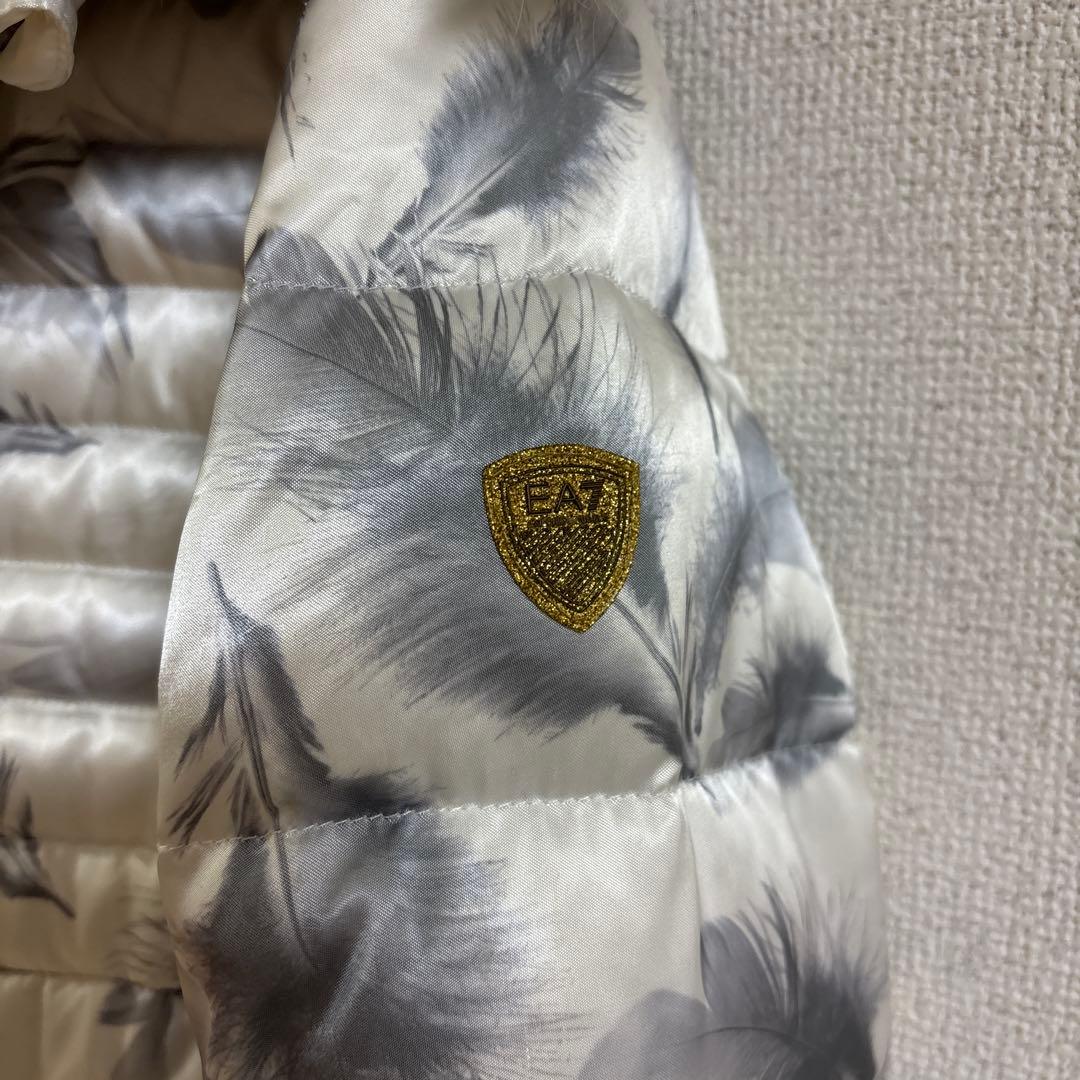 アルマーニ EA7 グレー 羽柄白ダウンジャケット - メルカリ