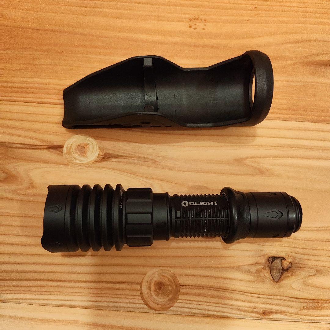 OLIGHT WARRIOR X 4　懐中電灯 高輝度LED