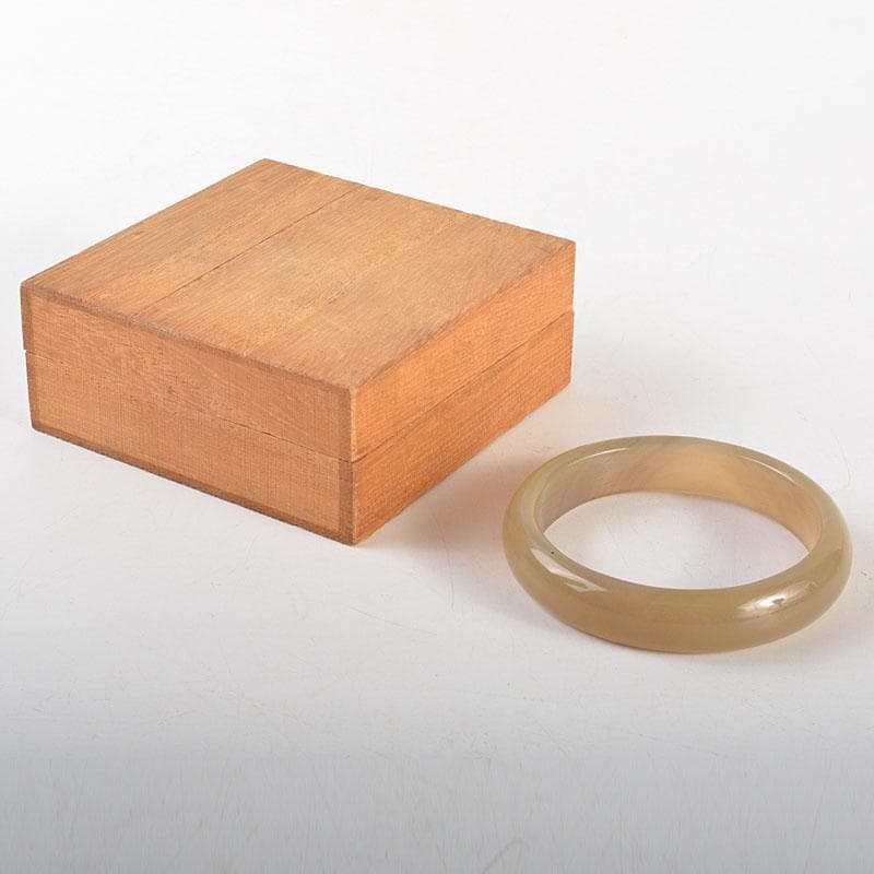 中国　玉石彫刻　黄翡翠　環　装飾品　時代箱付　C　6802 中国 玉石彫刻 黄翡翠 環 装飾品 時代箱付 C 6802 - メルカリ