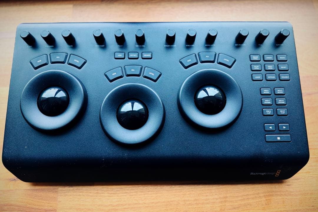 その他 DaVinci Resolve Micro Panel DaVinci Resolve – 仕様 | Blackmagic Design