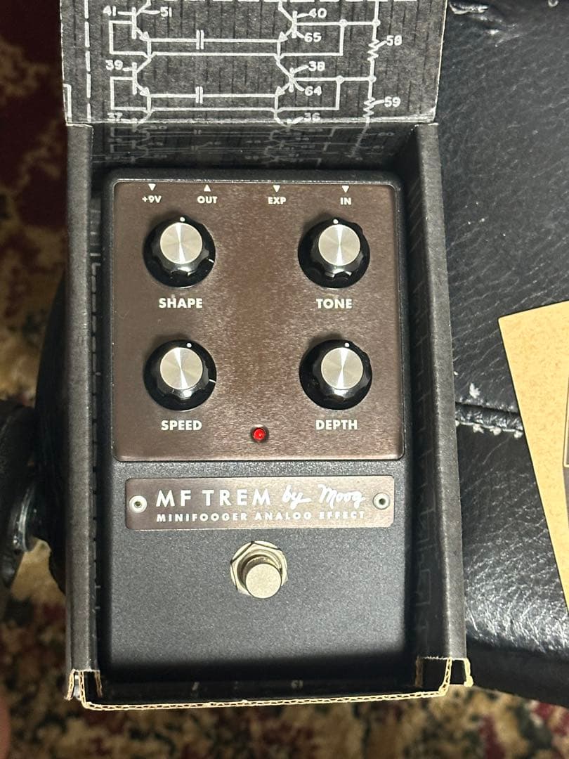 Moog MF TREMOLO アナログエフェクター MOOGギター用エフェクターMINIfoogerが安い！アナログにこだわった極上