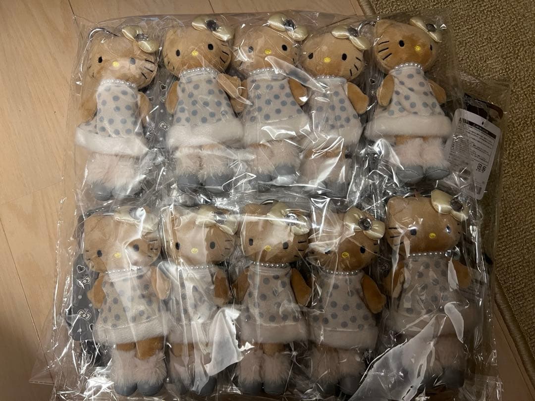 ハローキティぬいぐるみ 10個セット キーホルダー付き サンリオ ハローキティぬいぐるみボールチェーン2 (サンリオぬいぐるみ