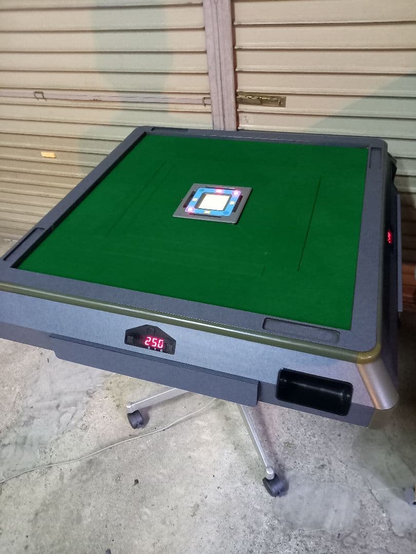 こっしー　全自動麻雀卓　雀豪ドーム　ジョイナビ　テンリーダー枠 5/12 値下げしました！ 全自動麻雀卓 雀豪ドーム＋ニンジャ