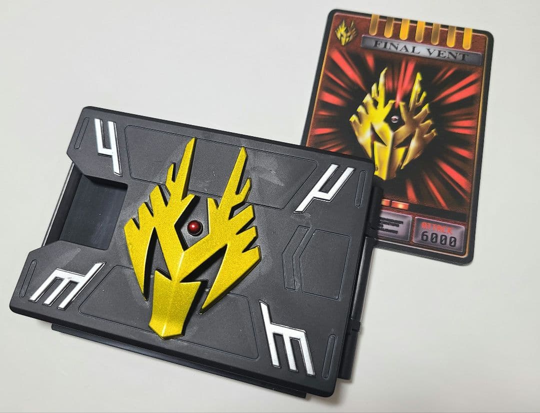 龍騎 カードデッキ 旧コンセレ版 - メルカリ