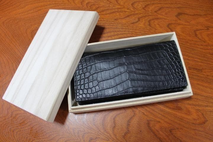 【専用】クロコダイル 財布 長財布 本物 両面クロコ ブラック 小銭入れなし
