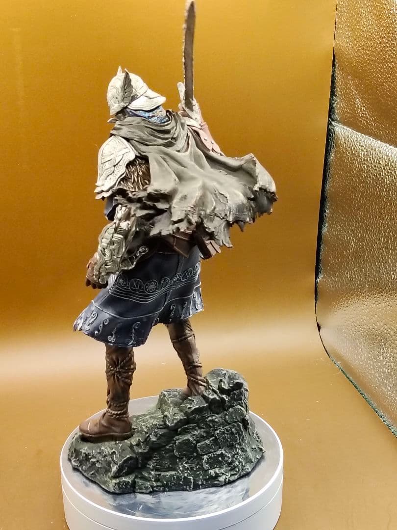 エルデンリングナイトレイン 追跡者 フィギュア - メルカリ