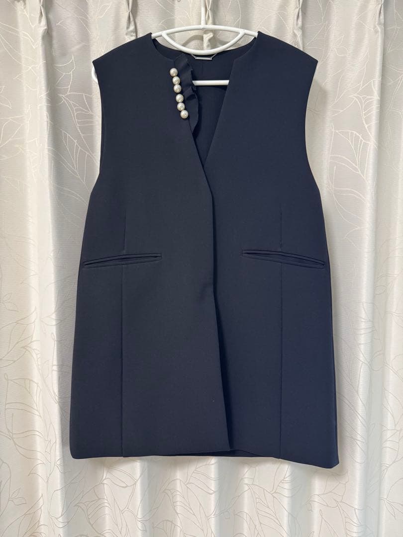 CELFORD フリルパールネックロングジレ