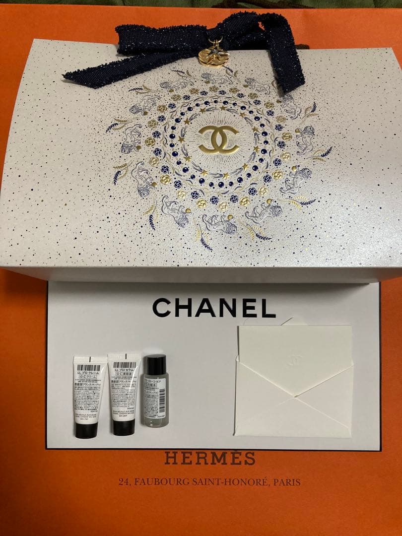 CHANEL シャネル　2025 クリスマスコフレ　リップ　ネイルケア　ポーチ