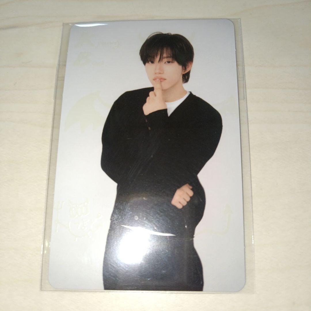 close your eyes ギョンベ トレカ クルユア blackout - メルカリ