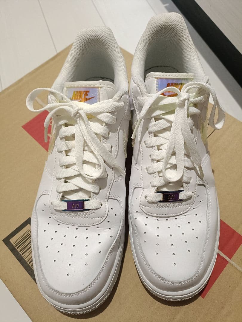 NIKE AirForce1’07LV8 IridescentPixel