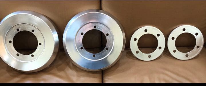 ハイエース200   ワールド製WORLD アルミドラムカバーフロントハブカバー