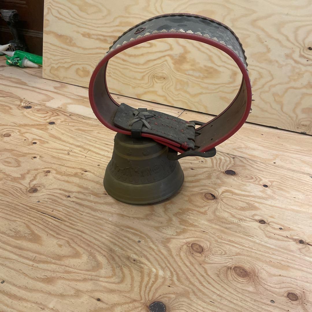 スイス製　鐘　縁起物