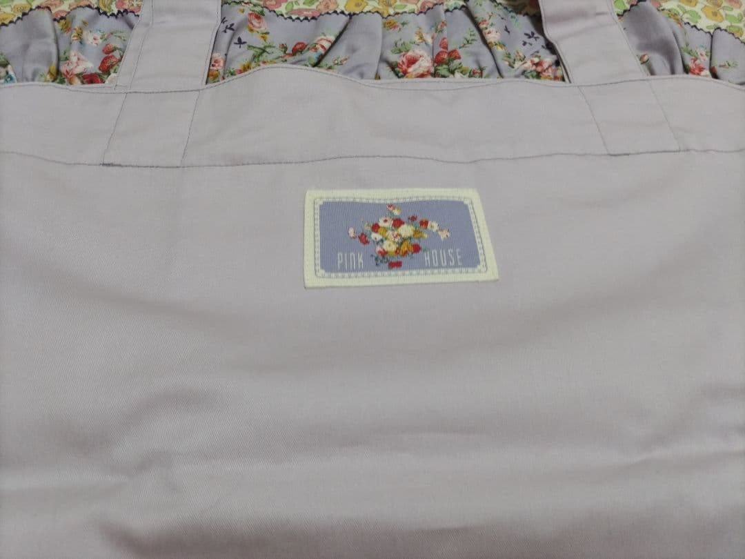 MY愛用 の*ん様 ピンクハウス クレストフラワー刺繍ブラウス、壁紙模様